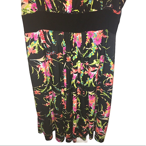 COPY - Jones New York Black & Floral Flow Dress Size 16 - Picture 3 of 5